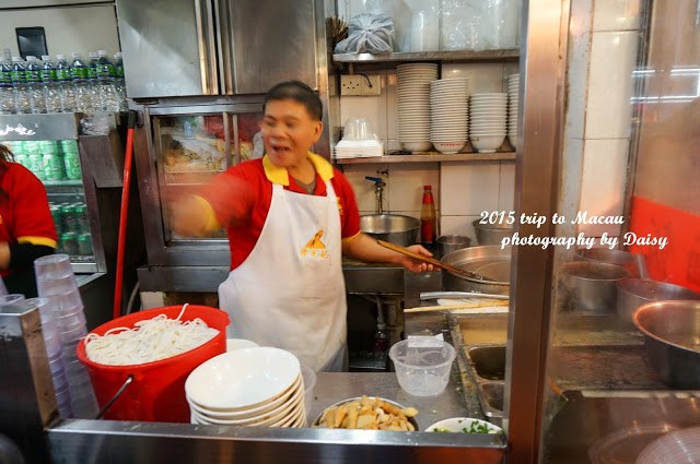 【澳門美食】瑪嘉烈葡式蛋塔、陳光記飯店黑椒燒鵝飯