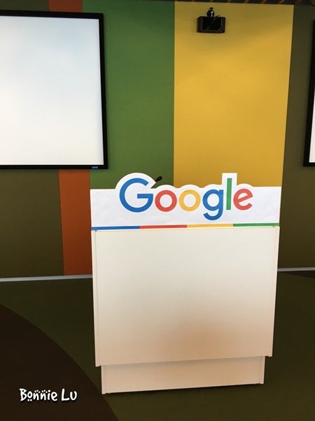 googleGoogle cafe_4994-032