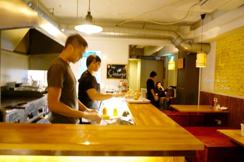 Burger &CO, 鬍子漢堡, 信義安和站, 台北美食, 台北漢堡, 台北美式餐廳, 大安區美食 Burger &CO, 鬍子漢堡, 信義安和站, 台北美食, 台北漢堡, 台北美式餐廳, 大安區美食