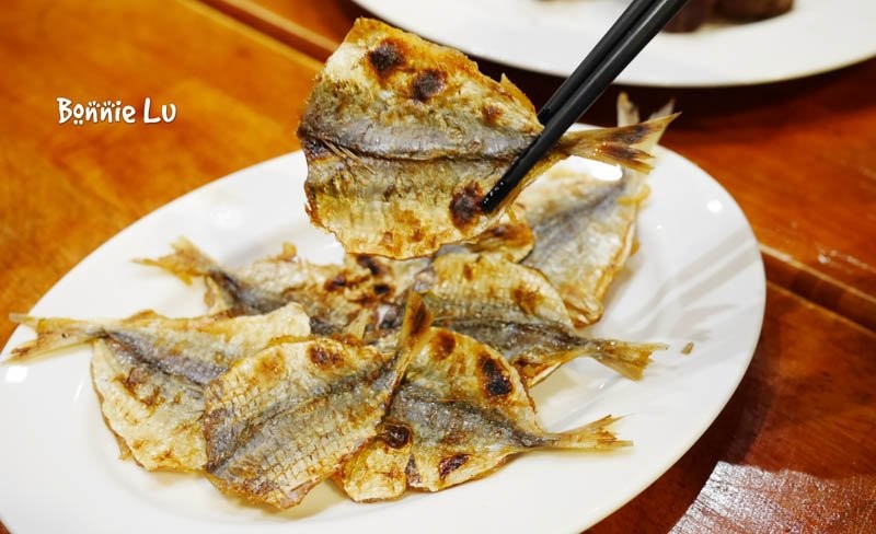德斯啤鮮釀啤酒餐廳, 台南美食, 台南啤酒餐廳, 德國豬腳, 聚餐, 海鮮披薩
