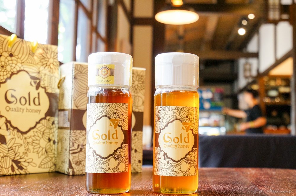 農村好物, 草嶺黃金苦茶油, 荷苞Gold蜜, 生態蘭染, 阿甘薯叔, 東港菜脯乾, 有機青仁黑豆醬油 農村好物, 草嶺黃金苦茶油, 荷苞Gold蜜, 生態蘭染, 阿甘薯叔, 東港菜脯乾, 有機青仁黑豆醬油