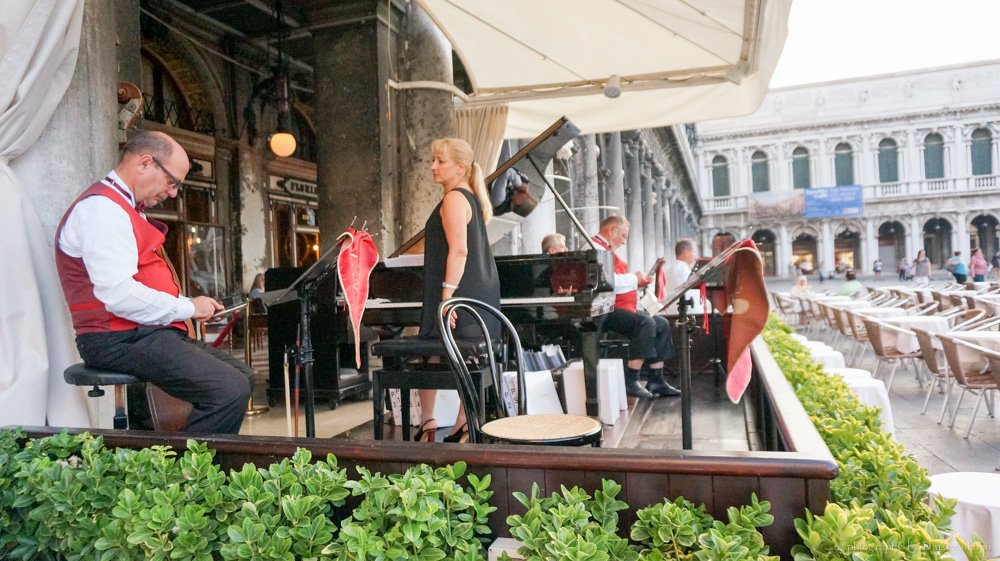 威尼斯.佛羅里安咖啡館 Caffé Florian 聖馬可廣場/花神咖啡館 義大利美食, 威尼斯美食, 威尼斯下午茶, 歐洲旅遊, 義大利咖啡, 威尼斯咖啡館, 佛羅里安咖啡館, 歐洲自助旅行