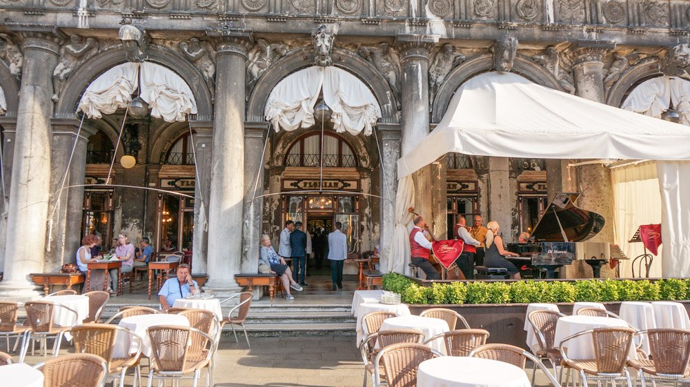 威尼斯.佛羅里安咖啡館 Caffé Florian 聖馬可廣場/花神咖啡館 義大利美食, 威尼斯美食, 威尼斯下午茶, 歐洲旅遊, 義大利咖啡, 威尼斯咖啡館, 佛羅里安咖啡館, 歐洲自助旅行