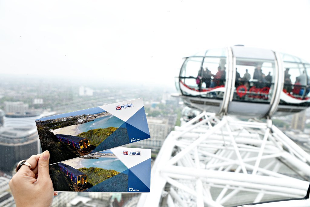 【倫敦景點】London Eye 倫敦眼摩天輪． 鳥瞰倫敦泰晤士河、西敏寺區 BritRail 2for1