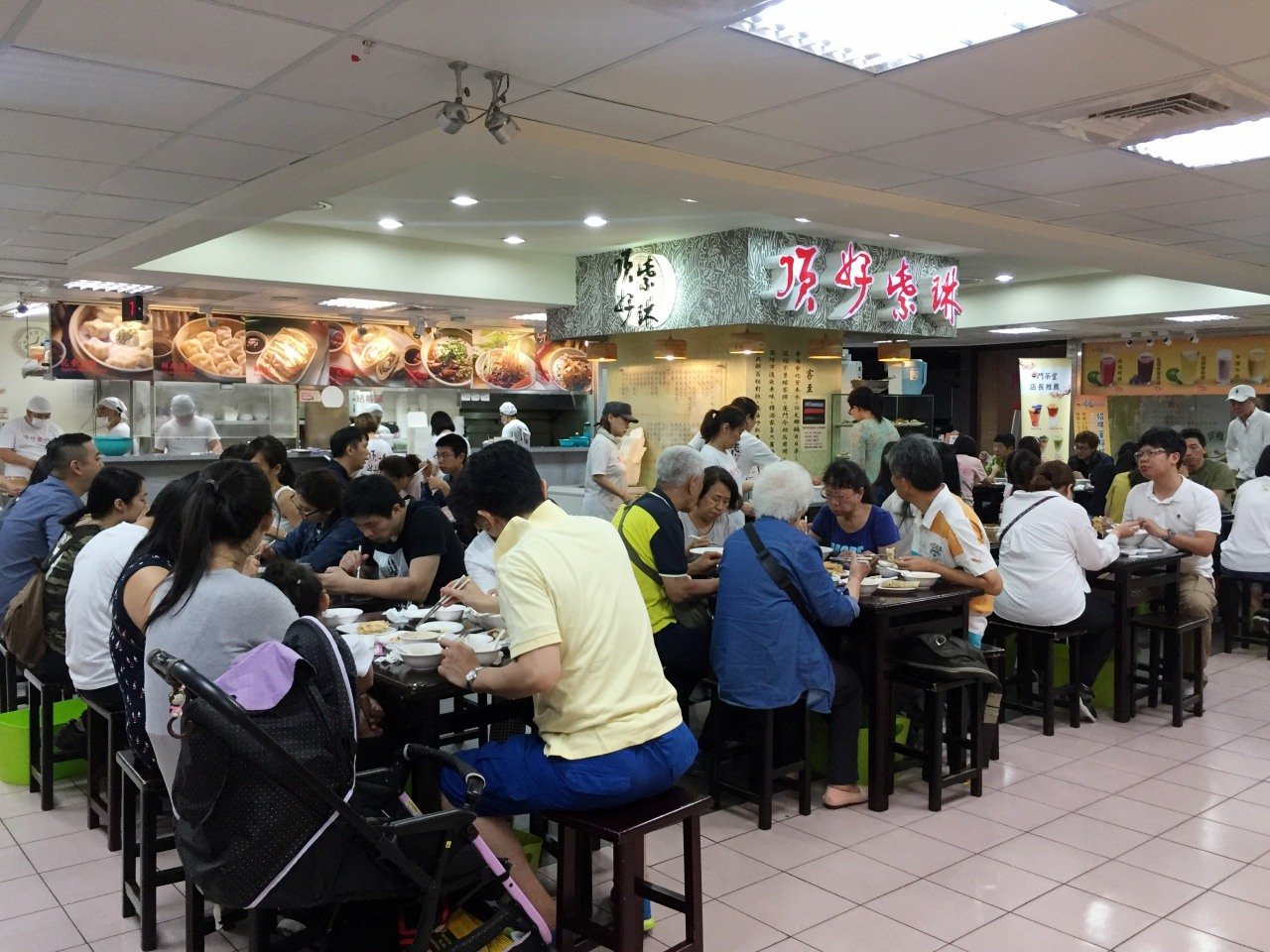 東區平價美食, 東區小吃, 忠孝敦化站美食, 東區美食, 台北蒸餃, 頂好名店城, 紫琳蒸餃