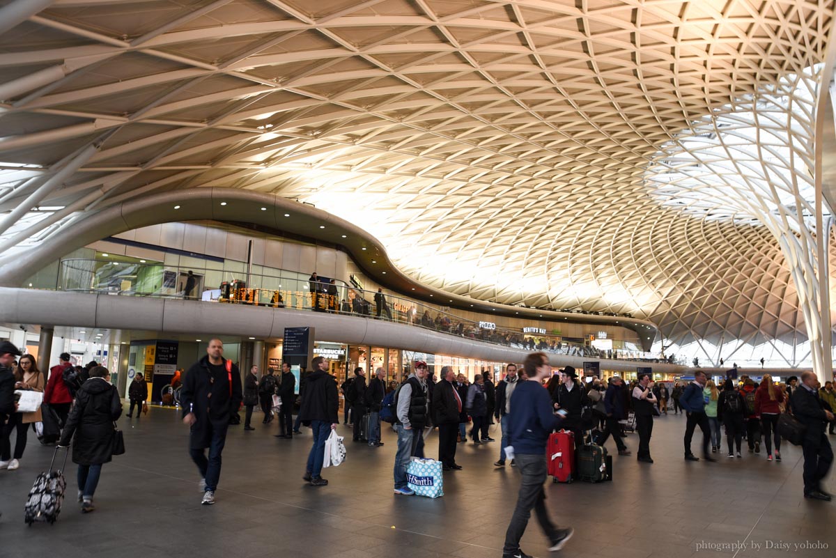 英國自助旅行 倫敦火車站 King's Cross Station 國王十字車站 9又3/4月台 哈利波特迷絕不得錯過! kingcross, 哈利波特車站, 九又四分之三車站, 倫敦景點, 倫敦自由行, 英國自助旅行, 歐洲旅遊, 英國火車