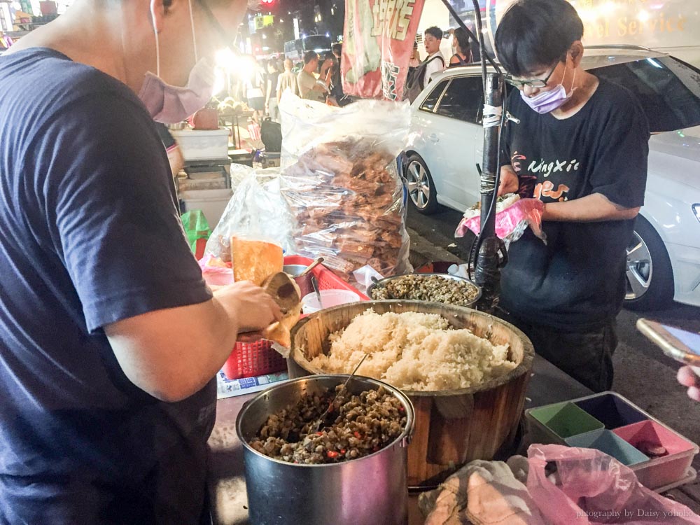 寧夏夜市, 台北美食, 寧夏美食, 寧夏阿婆飯糰, 夜市美食, 台北小吃, 夜市小吃