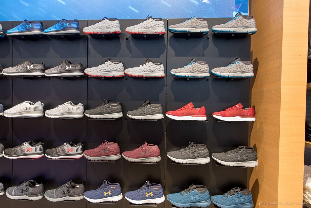 under armour, UA, 新莊中正直營門市, 運動品牌 Curry鞋子, Reactor, UA外套, 慢跑鞋, 防風外套 under armour, UA, 新莊中正直營門市, 運動品牌 Curry鞋子, Reactor, UA外套, 慢跑鞋, 防風外套
