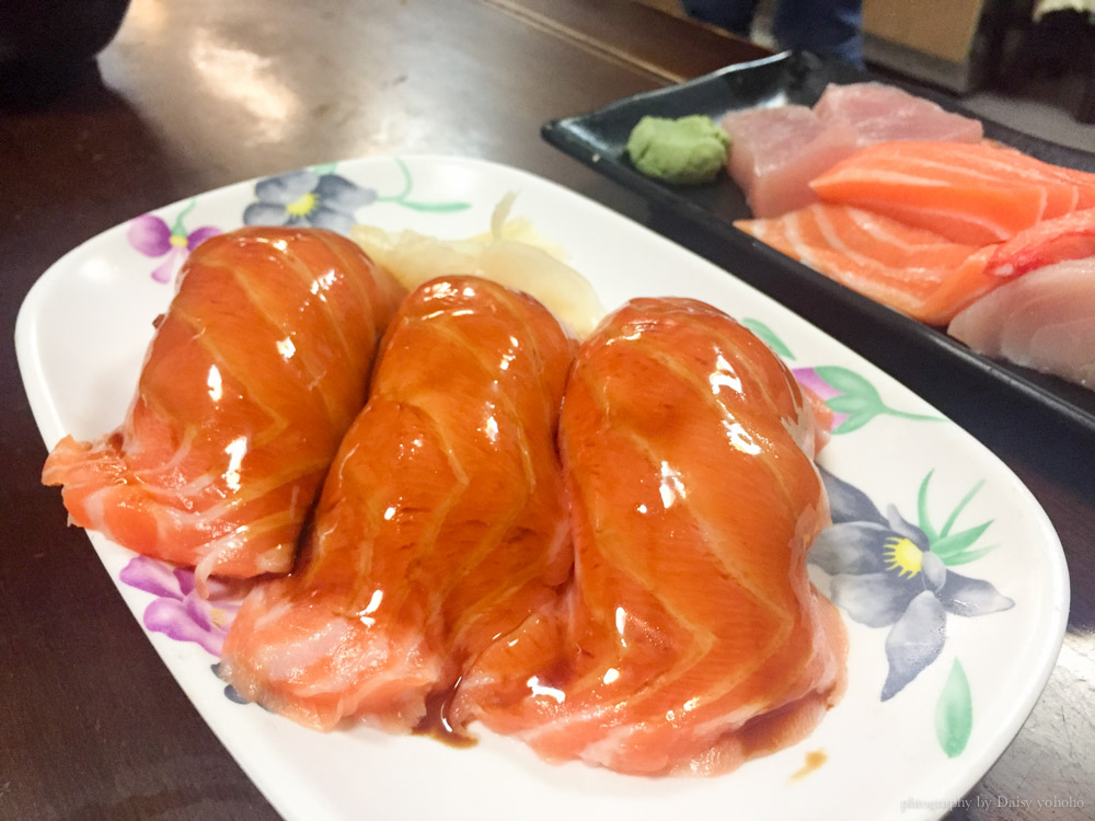 日本料理, 西門町, 三味食堂, 握壽司, 鮭魚握壽司, 生魚片, 平價日式料理, 西門美食, 台北美食