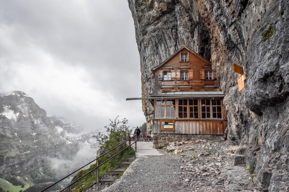 懸崖餐廳, 瑞士自助, 世紀最美餐廳, 瑞士自由行, 瑞士美食, 洞穴教堂, ebenalp, Appenzell, 阿彭策健行, Berggasthaus Aescher
