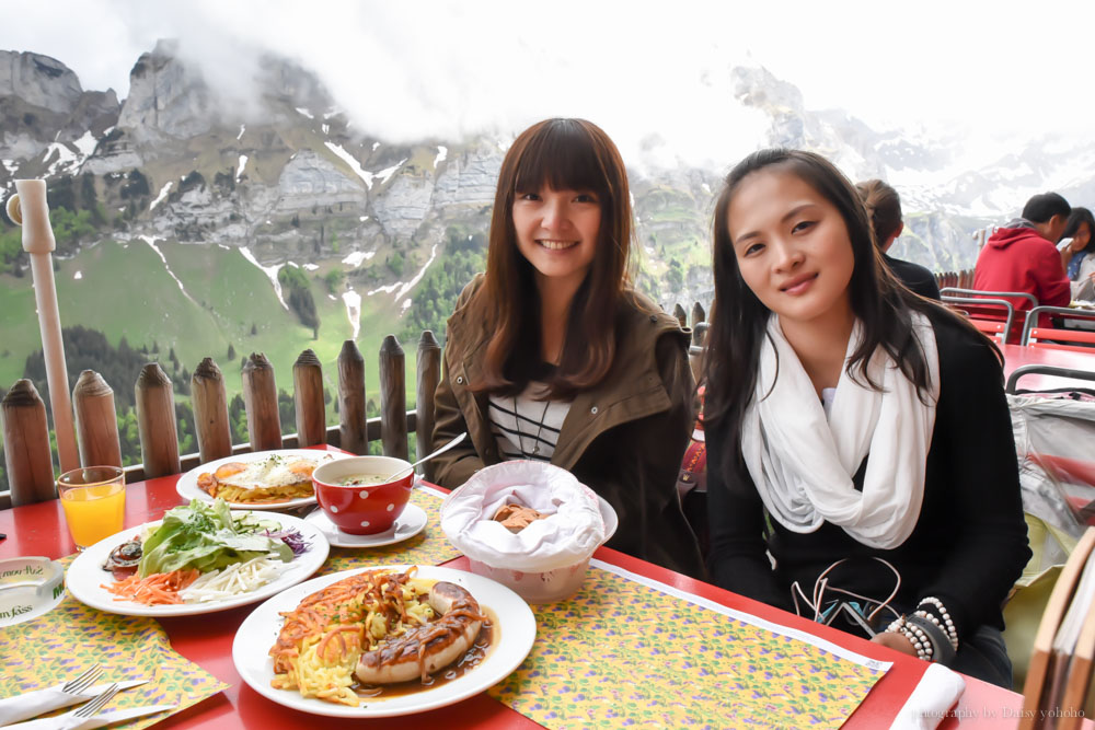 懸崖餐廳, 瑞士自助, 世紀最美餐廳, 瑞士自由行, 瑞士美食, 洞穴教堂, ebenalp, Appenzell, 阿彭策健行, Berggasthaus Aescher, 景觀餐廳