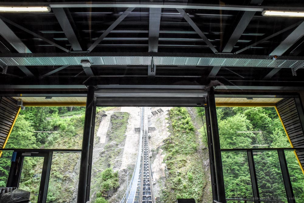 Stoos登山纜車, Stoos Bahn, 世界最斜纜車, 世界最陡纜車, 瑞士纜車, 瑞士自助, 瑞士自由行, Schwyz, Stoos 交通, Swiss Pass, 瑞士火車通行證, Swiss Travel Pass, 半價卡, 瑞士免費纜車