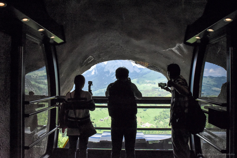 Stoos登山纜車, Stoos倉鼠型纜車, 世界最斜纜車, 世界最陡纜車, 瑞士纜車, 瑞士自助, 瑞士自由行, Schwyz, Stoos 交通, Swiss Pass, 瑞士火車通行證, Swiss Travel Pass, 半價卡, 瑞士免費纜車