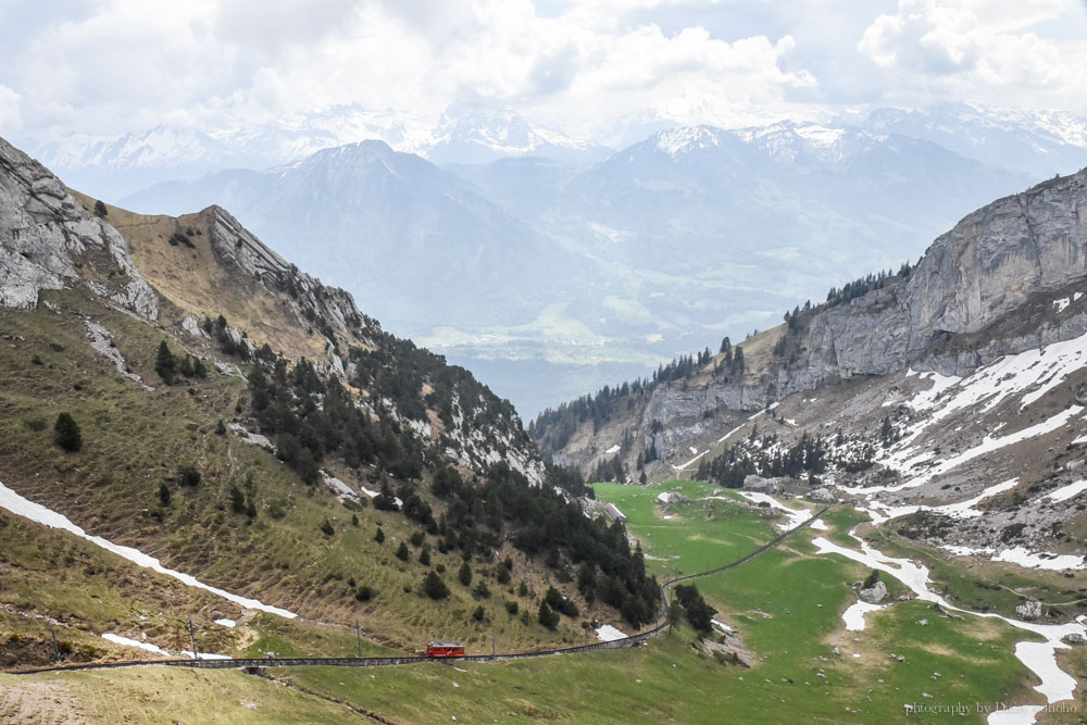 皮拉圖斯山, pilatus, 瑞士火車, 瑞士兒童車廂, 瑞士自助, 瑞士自由行, 琉森, 世界最斜齒軌列車, 瑞士旅行通行證, Swiss Travel Pass, 坐火車遊瑞士