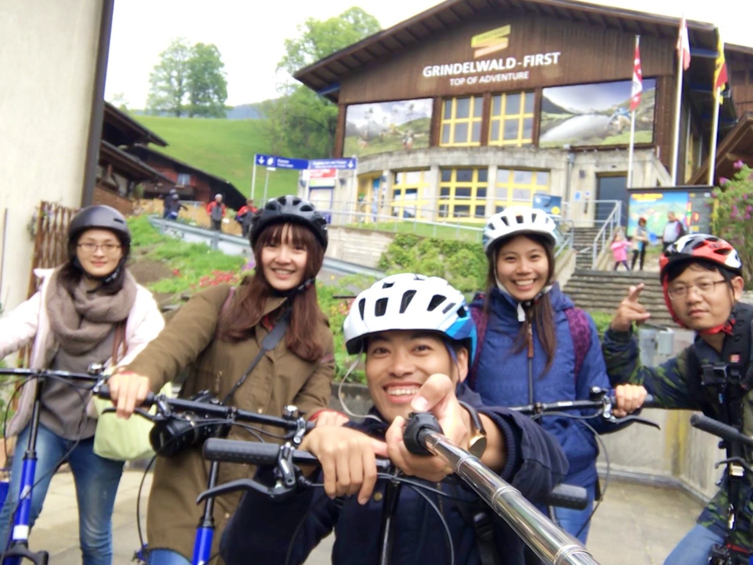 first scooter, First, 菲斯特, 少女峰區, 瑞士纜車, 卡丁車, 高空飛索, 滑板自行車, Grindelwald, 格林德瓦, 瑞士自助