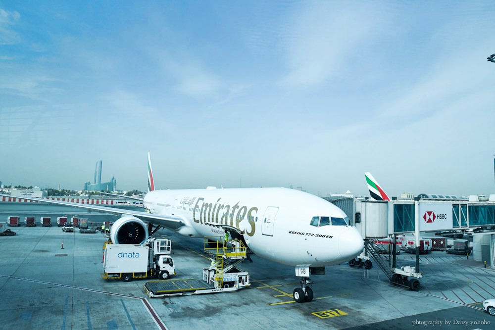 阿聯酋, 阿聯酋航空, 土豪航空, 阿聯酋特價票, EMIRATES, 瑞士蘇黎世機場, 巴黎戴高樂機場, 阿聯酋航空評價, 阿聯酋A380, 杜拜轉機