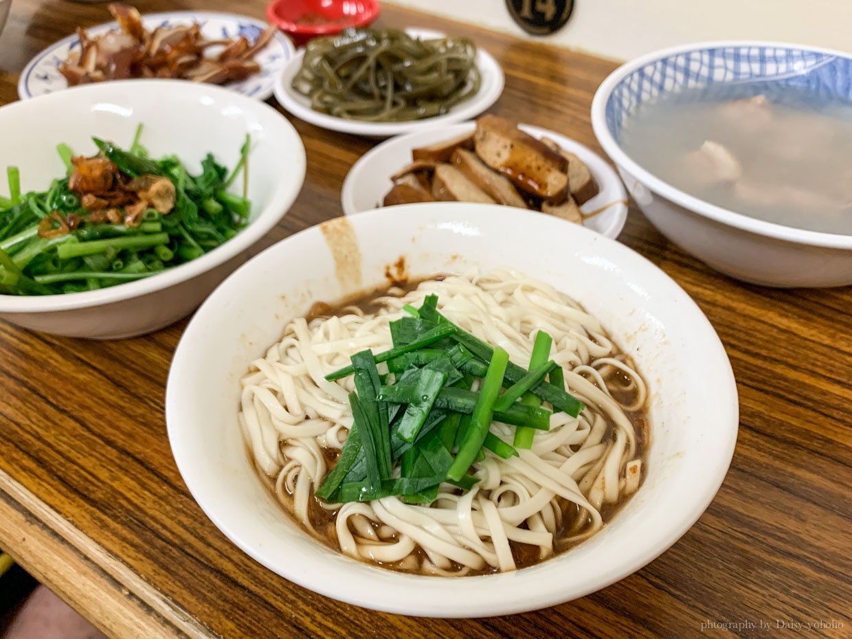 老麵店, 大同區小吃, 台北小吃, 迪化街小吃, 迪化街美食, 四醬麵, 滷菜, 排骨湯