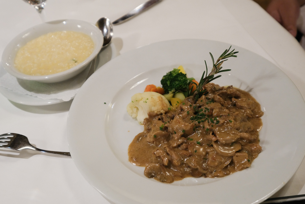 Kornhauskeller 菜單, 伯恩地窖餐廳, 伯恩美食, 瑞士美食, 伯恩盤, 瑞士傳統料理