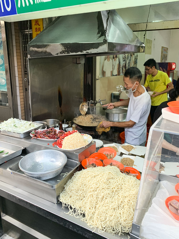 羅山生炒鱔魚麵, 嘉義美食, 嘉義文化路美食, 嘉義小吃, 青蛙湯, 生炒腰只, 生炒鱔魚麵