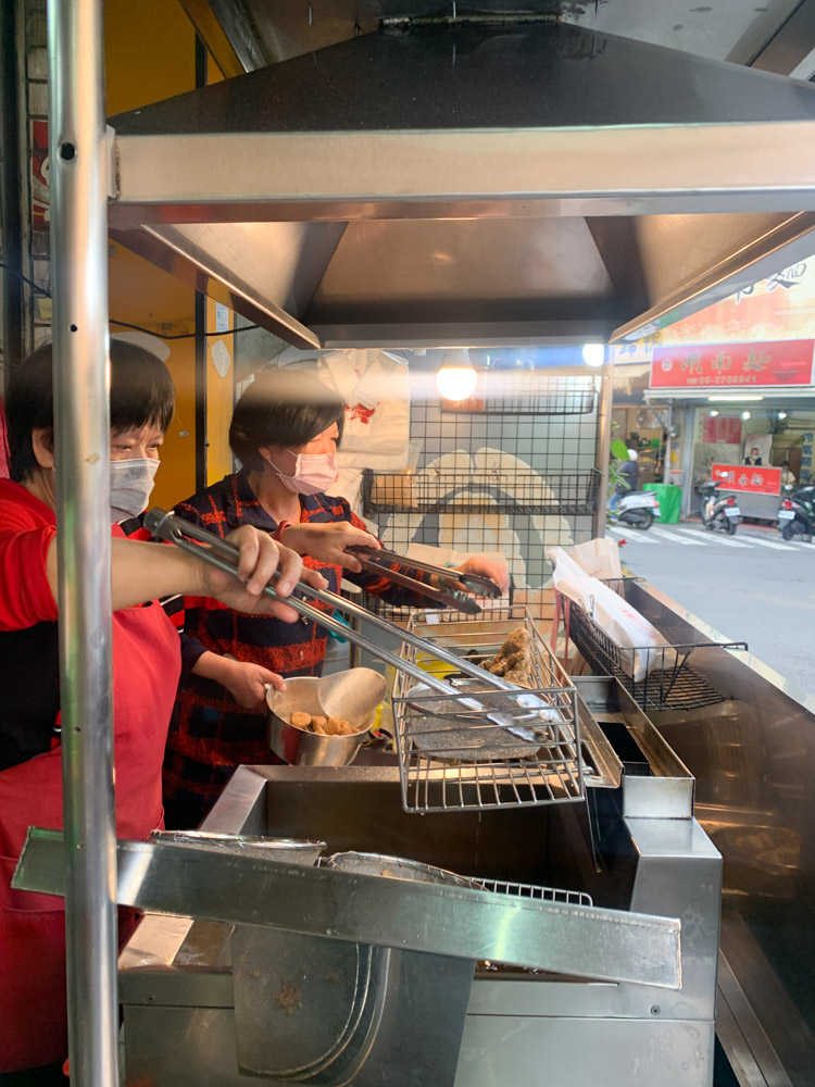 江媽媽現炸雞排, 台林街美食, 鹹酥雞, 嘉義美食, 嘉義炸雞排, 雞屁股, 甜不辣