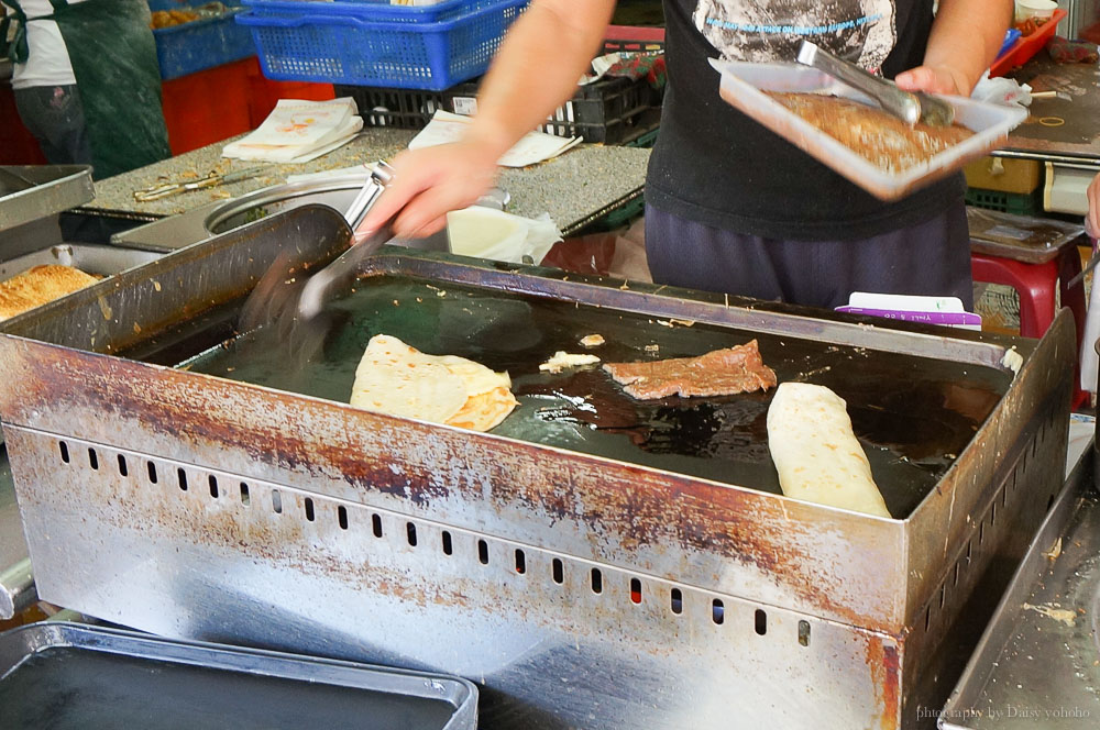 老張炭烤燒餅、基河豆漿店, 士林豆漿店, 老張炭烤燒餅, 士林美食, 士林早餐, 古早味早餐, 古早味蛋餅, 士林人氣排隊店, 劍潭站美食