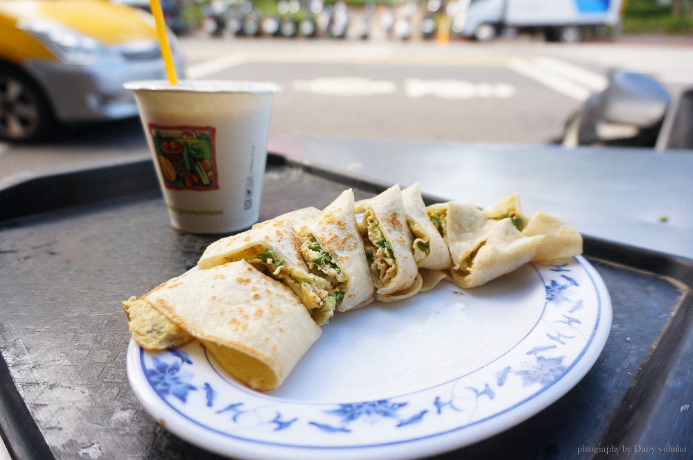 基河豆漿店, 士林豆漿店, 老張炭烤燒餅, 士林美食, 士林早餐, 古早味早餐, 古早味蛋餅, 士林人氣排隊店, 劍潭站美食