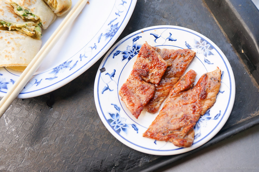 老張炭烤燒餅、基河豆漿店, 士林豆漿店, 老張炭烤燒餅, 士林美食, 士林早餐, 古早味早餐, 古早味蛋餅, 士林人氣排隊店, 劍潭站美食