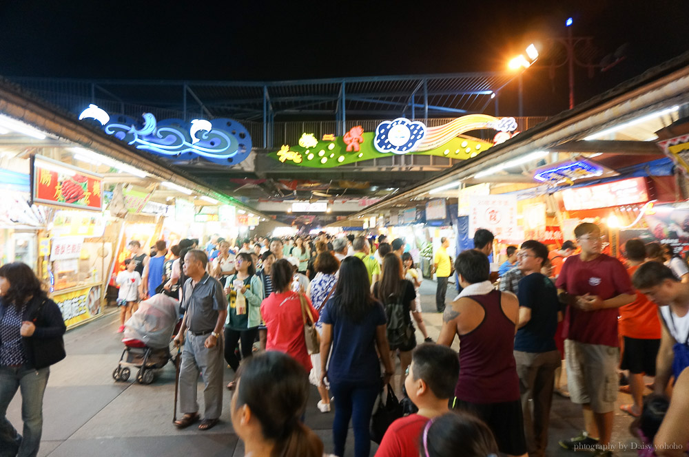 東大門夜市 美食吃吃喝喝！第一家烤肉串、拔絲地瓜、石板燒炭烤舖、醬爆棺材板