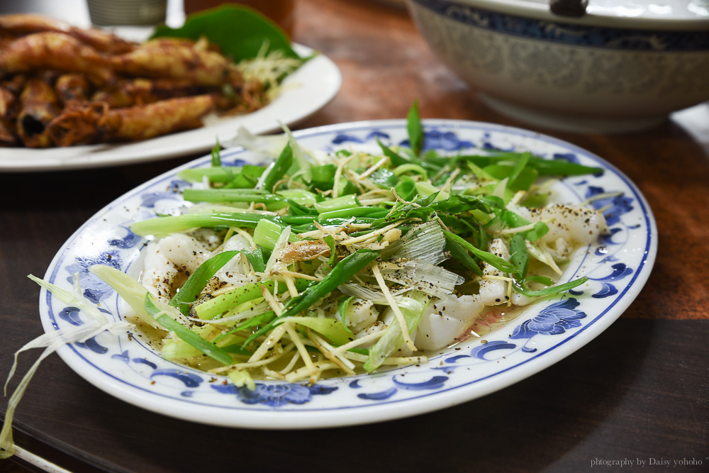 特選海鮮餐廳 台東·富岡漁港美食， 老司機帶路的人氣海鮮餐廳！