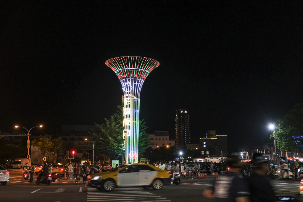 花園夜市, 台南花園夜市營業時間, 花園夜市必吃, 花園夜市滷味, 旗魚黑輪, 海鮮粥, 蚵仔煎