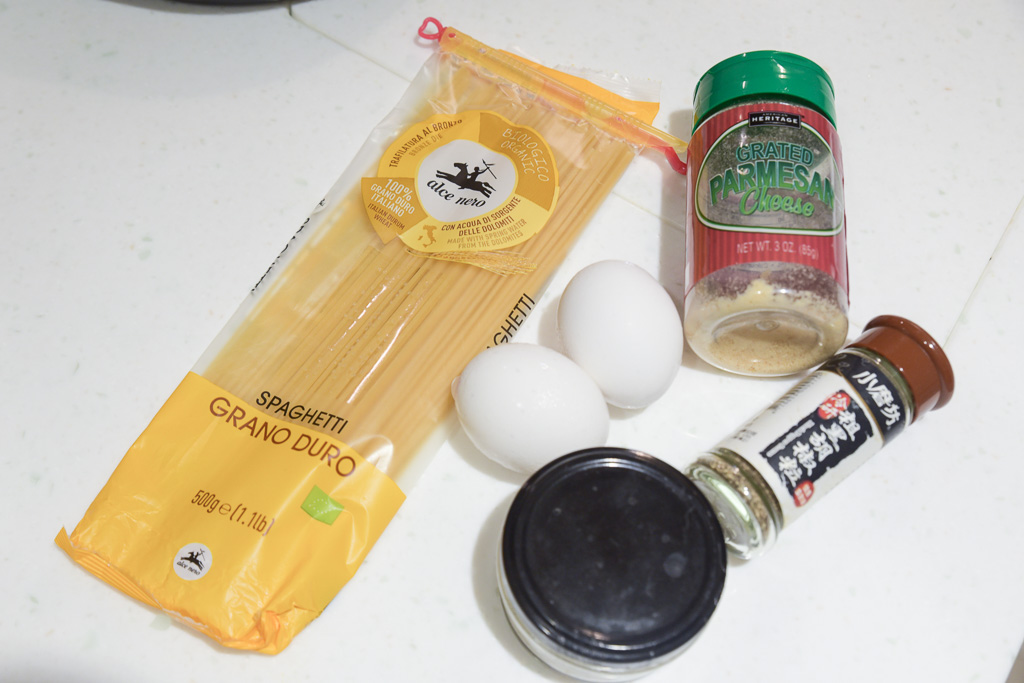 Carbonara作法, 義大利麵料理夾, 義式培根蛋黃義大利麵 Carbonara, 帕瑪斯起司粉 Carbonara作法, 義大利麵料理夾, 義式培根蛋黃義大利麵 Carbonara, 帕瑪斯起司粉