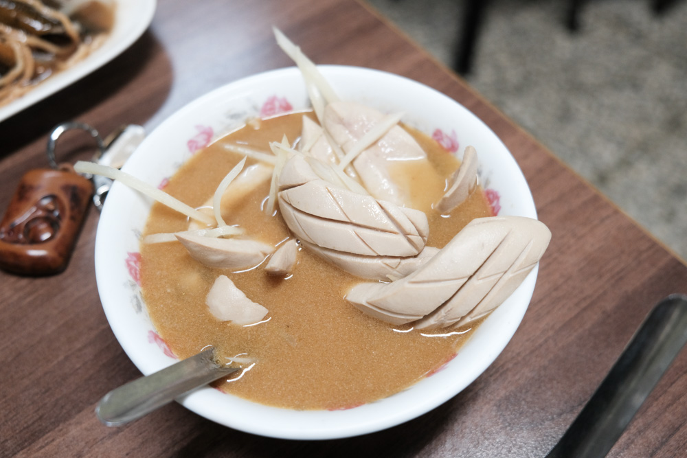 城邊真味鱔魚麵, 台南美食, 台南鱔魚意麵, 麻油腰子湯, 東門路鱔魚麵, 圓環炒鱔魚專家, 在地人推薦鱔魚麵