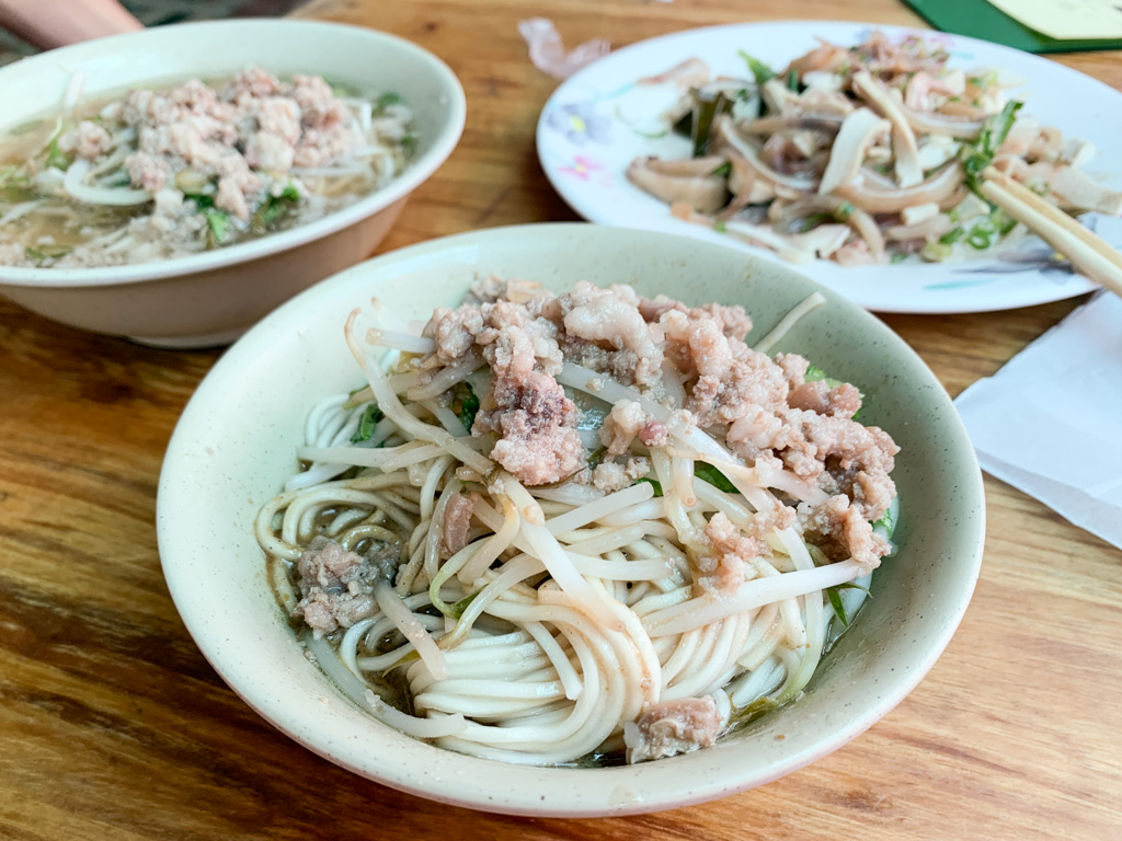 香圃麵店, 古早味麵店, 滷味, 白豆干, 食尚玩家, 台南小吃, 台南麵店, 麻醬麵, 台南老店