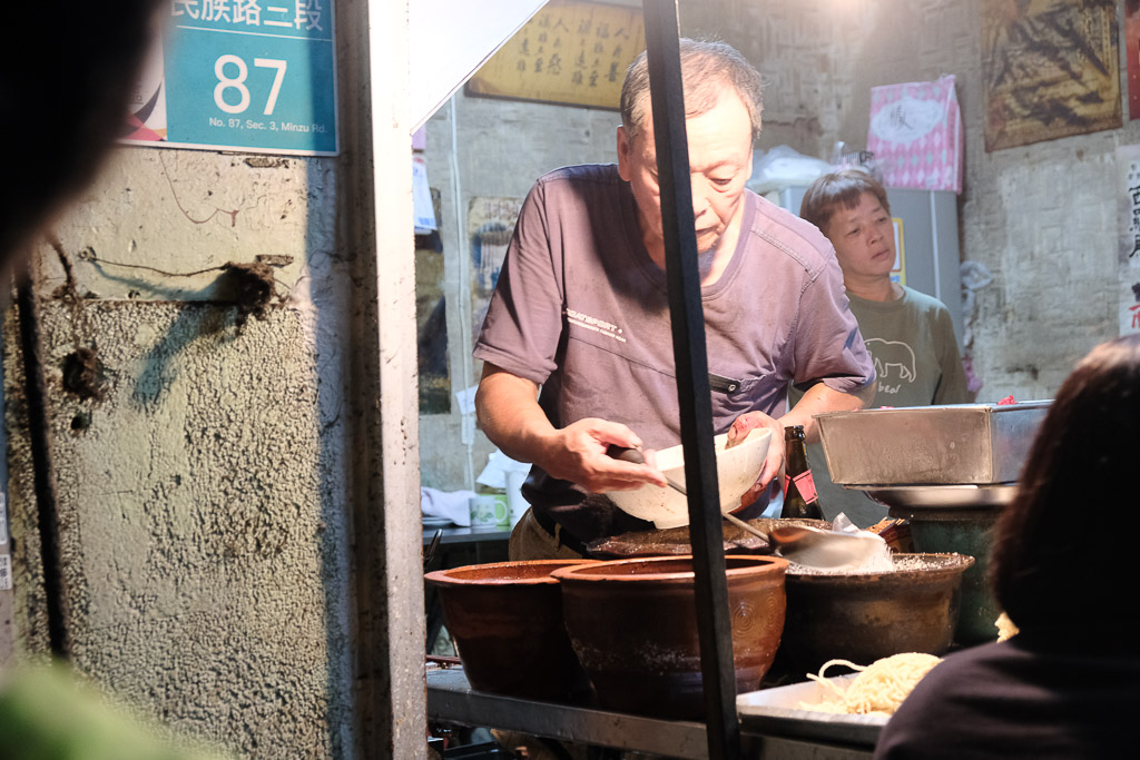 阿江炒鱔魚, 阿江生炒鱔魚意麵, 生炒鱔魚意麵, 阿江鱔魚外帶, 台南民族路美食, 台南小吃