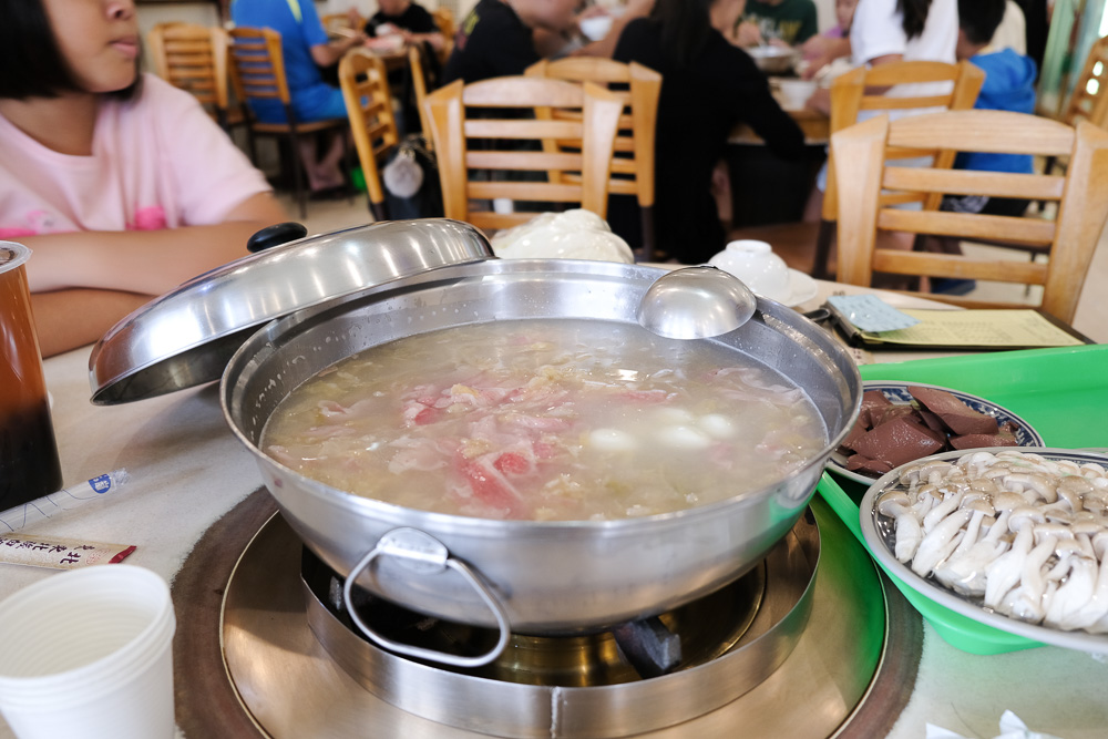 東北酸白菜火煱, 台南中西區, 酸菜白肉鍋, 台南美食, 台南火鍋, 東北酸菜白肉鍋菜單，五妃街美食