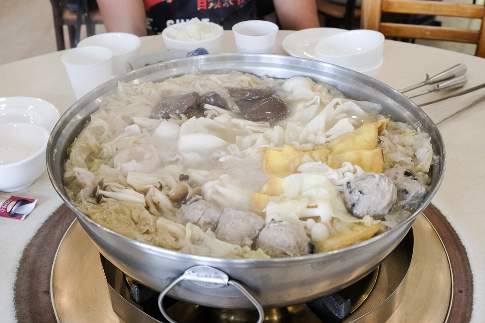 東北酸白菜火煱, 台南中西區, 酸菜白肉鍋, 台南美食, 台南火鍋, 東北酸菜白肉鍋菜單，五妃街美食