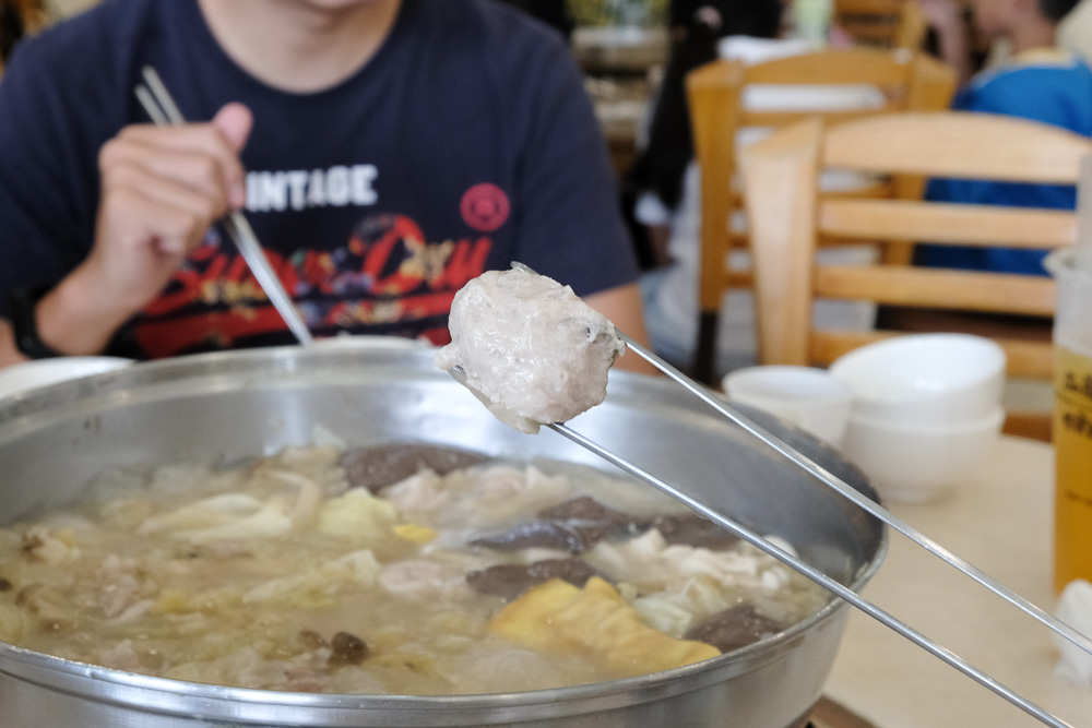 東北酸白菜火煱, 台南中西區, 酸菜白肉鍋, 台南美食, 台南火鍋, 東北酸菜白肉鍋菜單，五妃街美食