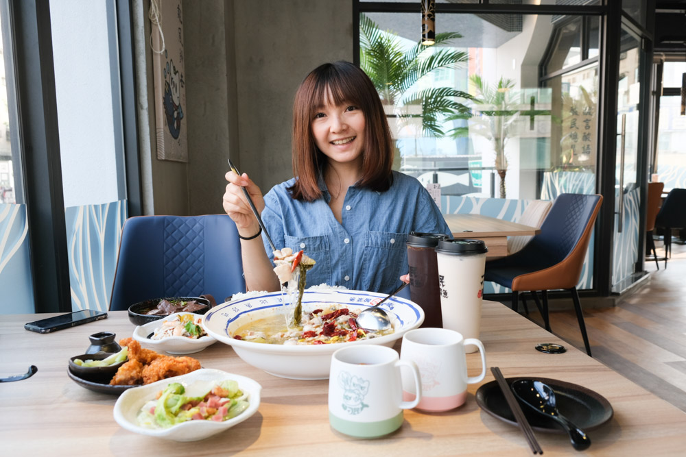 刁民崇德店,刁民酸菜魚,台中美食,崇德路美食,漢口路美食,秘譚酸菜專門店