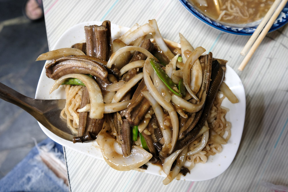 台南鱔魚意麵,大火快炒的鑊氣,羹湯的酸甜滋味,一口接一口的府城美食! 進福炒鱔魚專家, 台南鱔魚意麵,大火快炒的鑊氣,羹湯的酸甜滋味,一口接一口的府城美食!