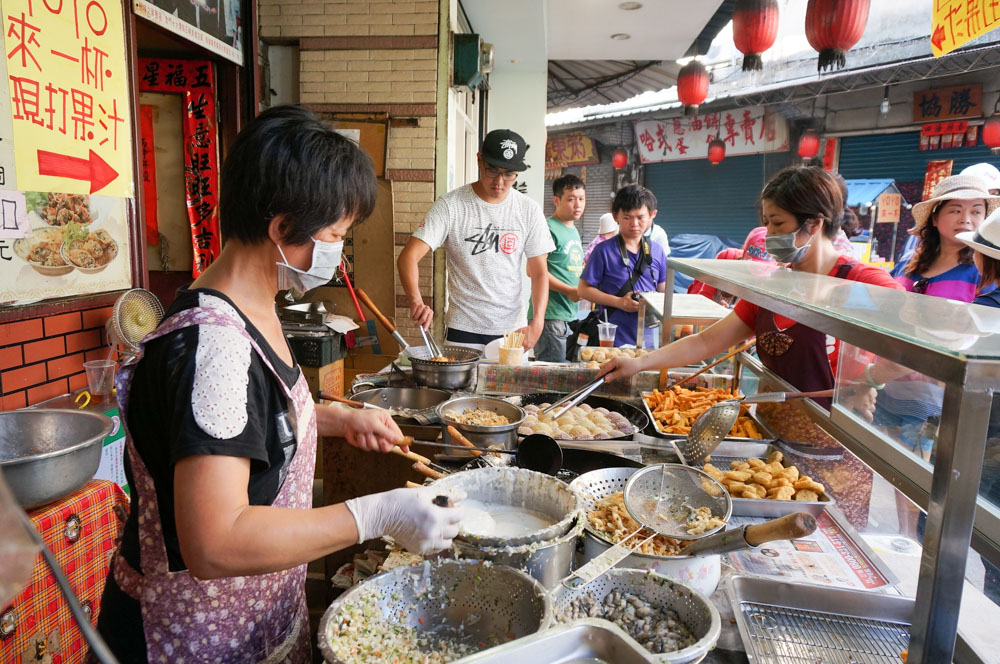 金門老街, 金城老街, 蚵嗲之家, 節孝牌坊, 金永利炮彈鋼刀工廠, 金門菜刀, 金門伴手禮, 金門小吃