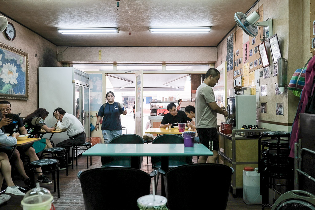 聖記軟骨飯菜單, 台南軟骨飯, 海安路小吃, 台南美食, 台南小吃, 豬軟骨飯