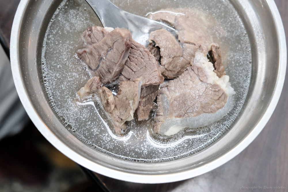 阿財牛肉湯, 安平美食, 安平牛肉湯, 台南溫體牛, 阿財牛肉湯推薦, 台南牛肉湯