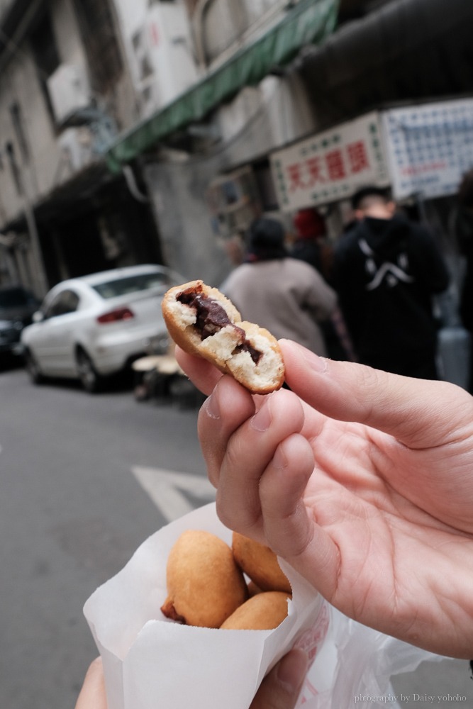 天天饅頭日式炸紅豆饅頭, 第二市場美食, 紅豆饅頭, 台中特色點心, 古早味甜點, 台中美食