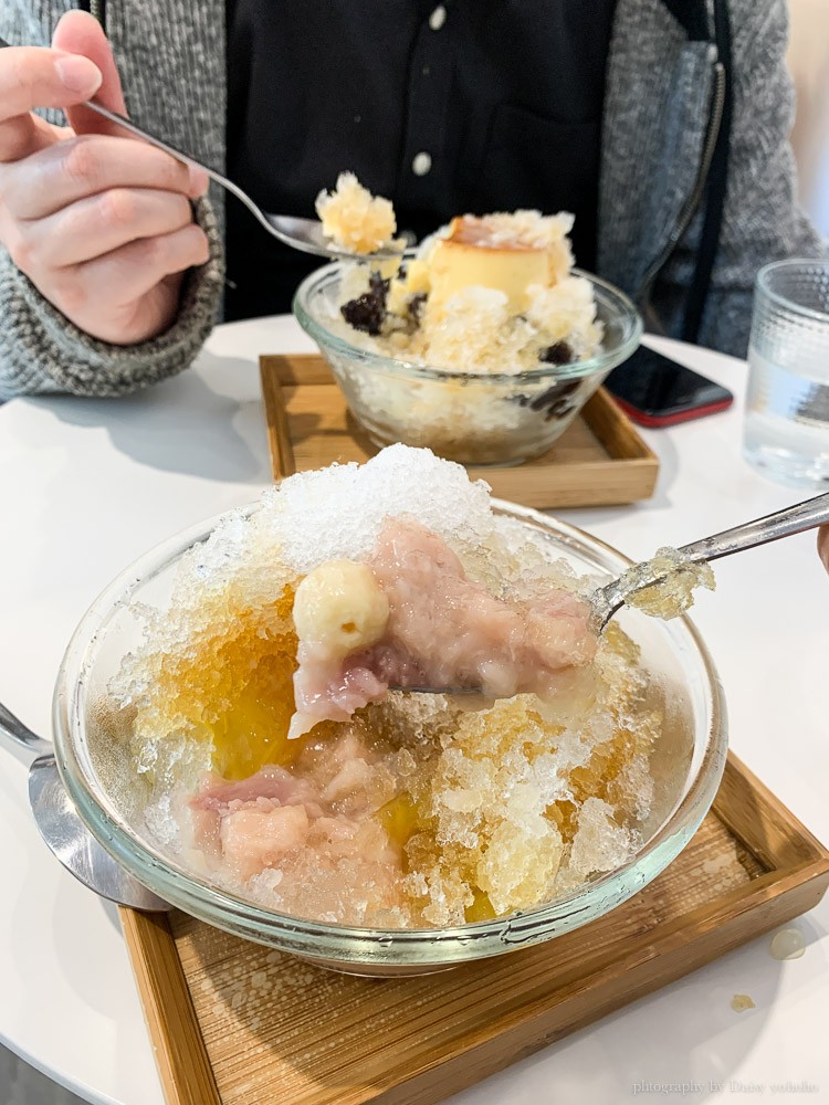 美雪冰菓室, 虎尾寮美食, 台南東區冰店, 台南草莓冰, 日式文青風冰店, 冬季限定草莓冰, 四果冰, 網美系冰品, 大草莓冰