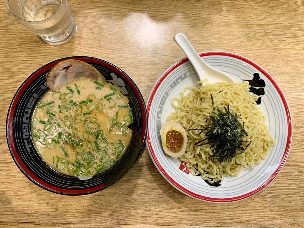 屯京拉麵 南紡店，來自日本東京池袋的豚骨拉麵、沾麵，推小魚干豆腐！