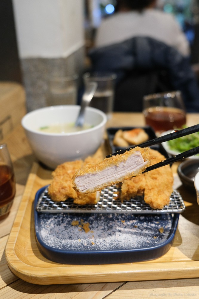 蘭井街》初·仨食日式洋食豬排飯，炸豬排、咖哩、雞唐揚，米飯好Q好好吃！ @嘉義+1 | 嘉義加一