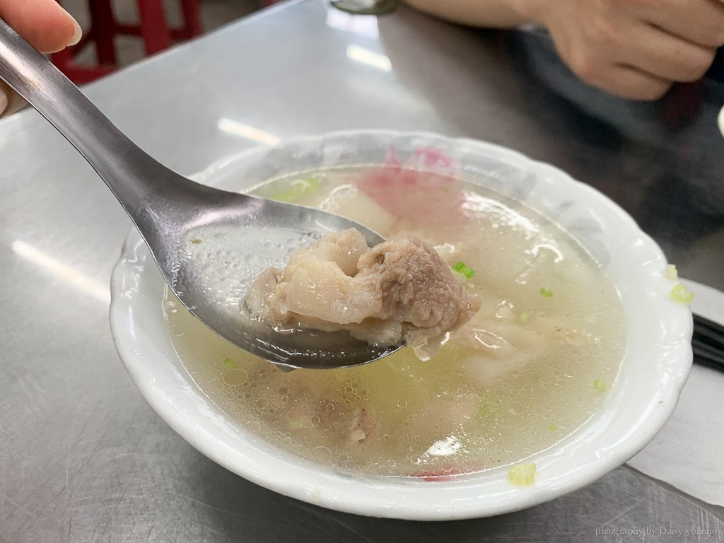 豆豆小龍湯包, 豆豆蒸餃, 嘉義小吃, 嘉義美食, 嘉義酸辣湯, 嘉義排隊店