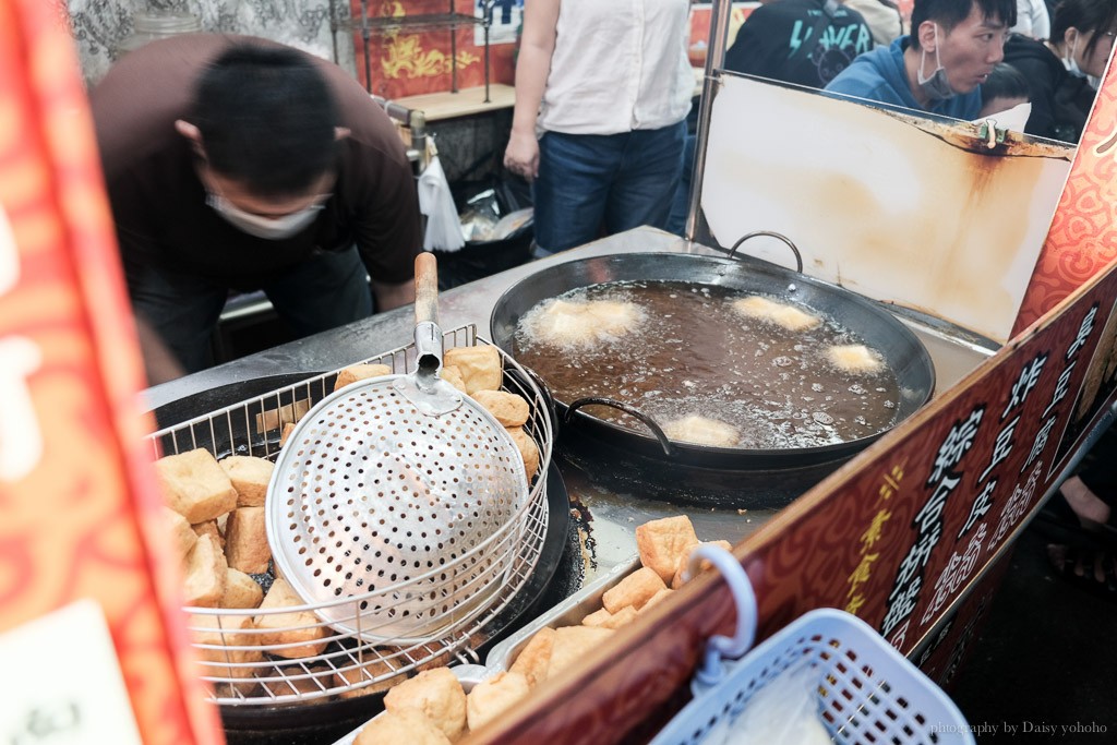 瑞豐夜市, 瑞豐夜市必吃推薦, 高雄夜市, 高雄巨蛋站美食, 石記臭豆腐, 炸豆皮