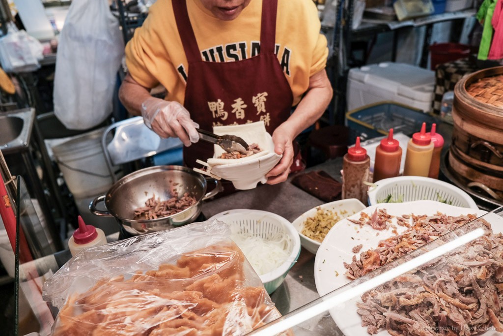 [食記] 高雄 瑞豐夜市 鴨香寶烤鴨夾餅 一份$50元