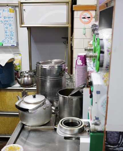 【台南‧中西區】巷弄老店 在地人喝了一甲子的紅茶店”雙全紅茶”